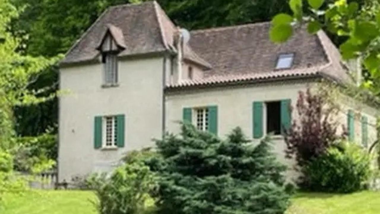 Brittany Higgins lists French home for sale