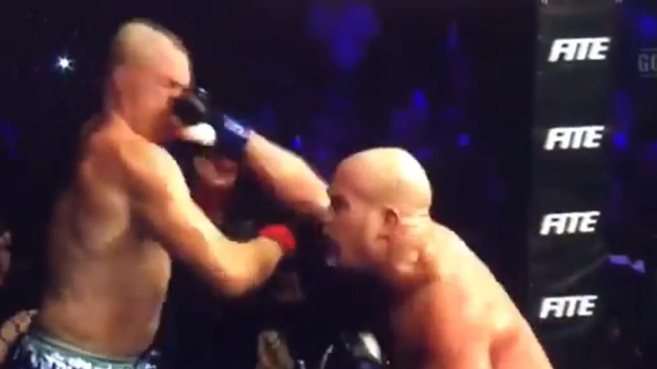 Tito Ortiz lands the knockout punch on rival Chuck Liddell.