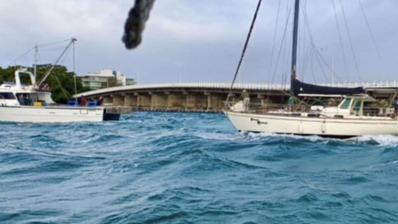 Fishos rescue yacht in wild weather before it hits town bridge