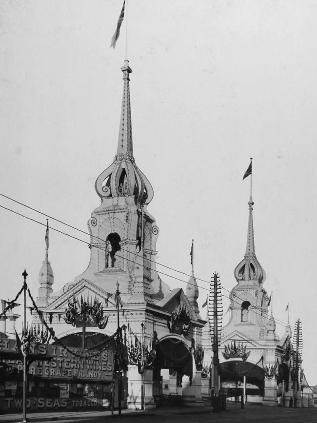 Federation decorations on Princes Bridge Station and Flinders St Station in 1901. Picture: State Library of Victoria