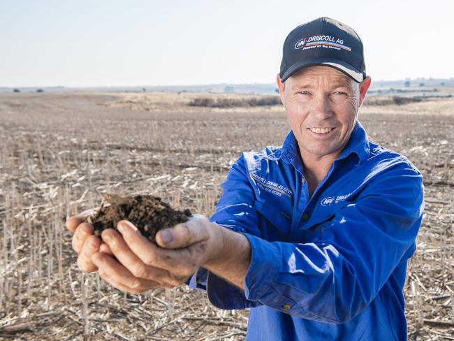 Ag-Tech/crops - Ash MatthewsAsh Matthews is using a Veris machine to do soil scanning for texture, organic matter and pH.