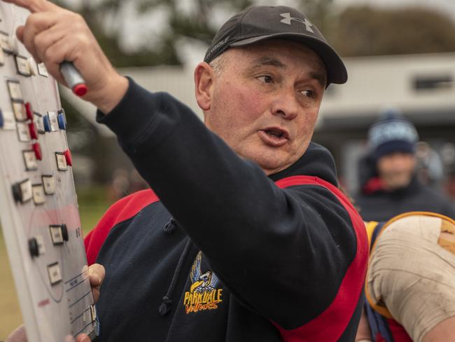 Owen Lalor addressing his Vultures last Saturday. Picture: Valeriu Campan