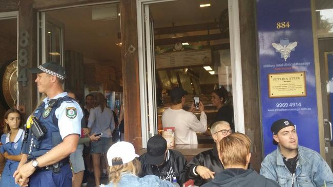 Justin Bieber at Chargrill Charlie's Mosman with a police presence.