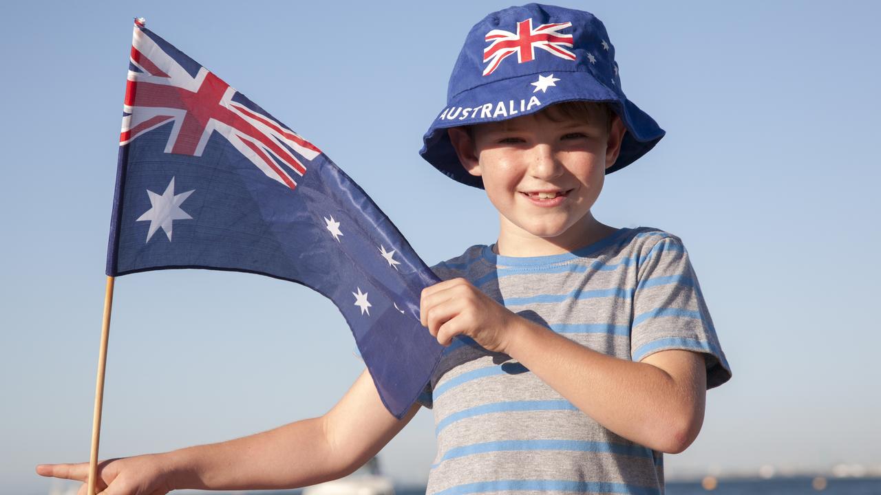 I m from is australia. Австралия для детей. Мальчики Австралии. День Австралии. Австралийская шляпа у школьников Австралии.
