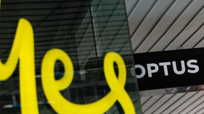 MELBOURNE, AUSTRALIA - NCA NewsWire Photos - 4 MAY 2024: Optus signage is seen outside a store on Bourke Street. Picture: NCA NewsWire / Diego Fedele