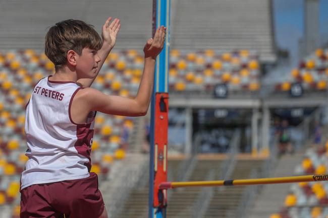 AIC Track &amp; Field Championships from QSAC, Photos by Stephen Archer