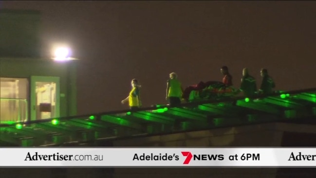 The Advertiser Adelaide Free Adelaide bus rides, Sam Smith wows SA fans (7News)