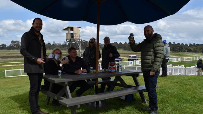 Hamilton Cup Races 2022 - Guests enjoy the outdoor areas on the lawn.