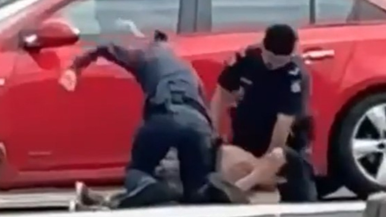 Wild Melbourne arrest caught on camera