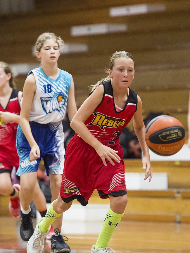 Gosford City Rebels player Zali Knight on the attack during the under-14 women’s basketball playoff against Central Coast Waves at Breakers Indoor Sports Stadium, Terrigal, on Sunday, 2 February, 2020. Picture: Troy Snook