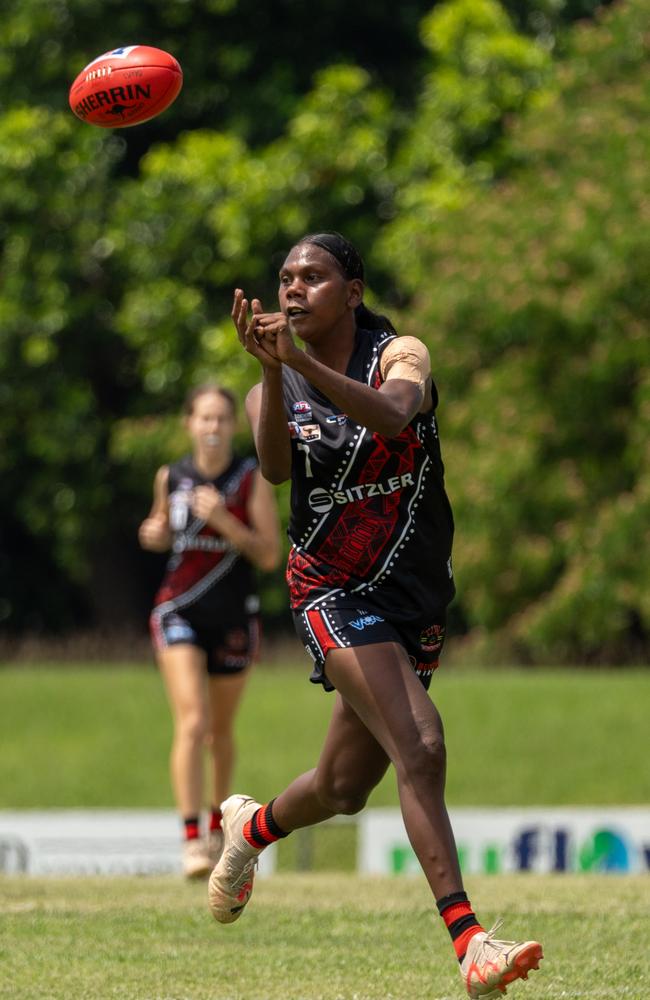 Maria Rioli playing for the Tiwi Bombers in the 2024-25 NTFL season. Picture: Tymunna Clements / AFLNT Media