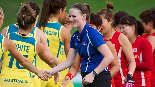 Umpire Kylie Seymour Hockeyroos v South Korea, Perth Hockey Stadium, 14 April 2013. Photo: Daniel Carson