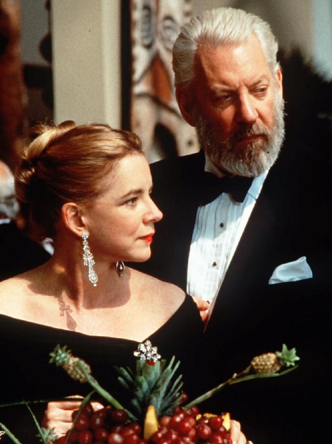 Actors Stockard Channing and Donald Sutherland in the film <i>Six Degrees of Separation</i>.