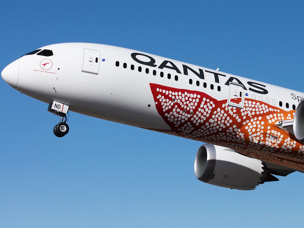 ESCAPE:  ALICE SPRINGS, 2 MARCH 2018 – Qantas’ newest Boeing 787-9 Dreamliner, which features a unique Indigenous livery, touched down in Alice Springs today. Picture: Qantas 
Yam Deaming by Emily Kame Kngwarreye