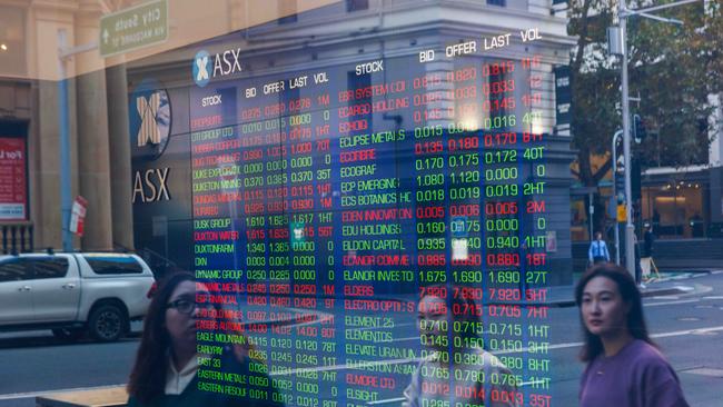 Australian shares extended their gains on Thursday, with tech stocks leading the pack. Picture: NCA NewsWire / David Swift