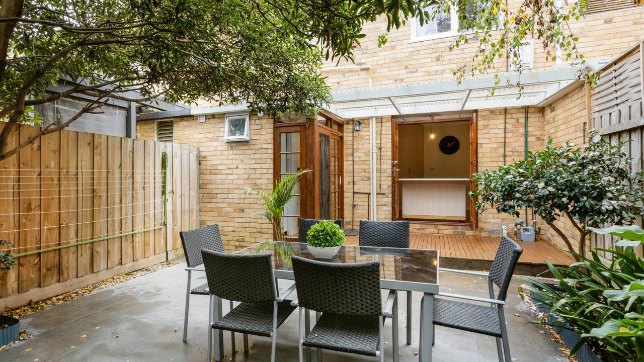 The Murrumbeena pad attracted six bidders to its auction.