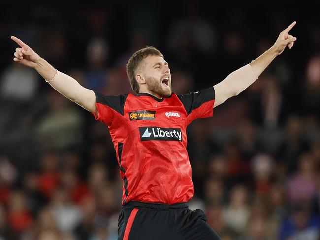 MELBOURNE, AUSTRALIA - DECEMBER 23: Fergus O'Neill of the Renegades appeals to the umpire during the BBL match between Melbourne Renegades and Perth Scorchers at Marvel Stadium, on December 23, 2024, in Melbourne, Australia. (Photo by Daniel Pockett/Getty Images)