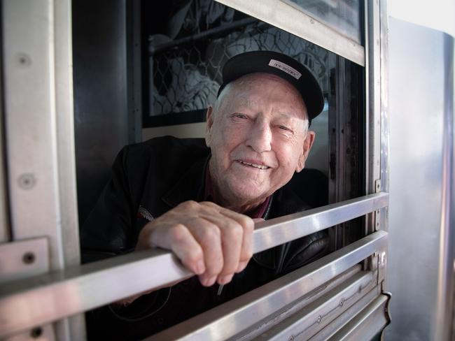 Clive named Queensland’s most generous man