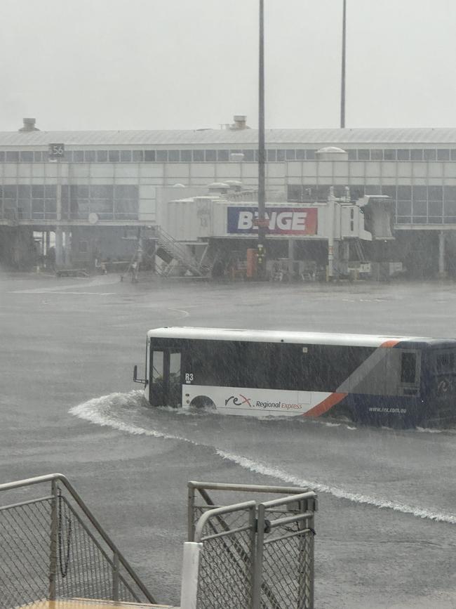 Sydney Airport saw heavy rainfall on Christmas Eve. Picture: Louis/Twitter