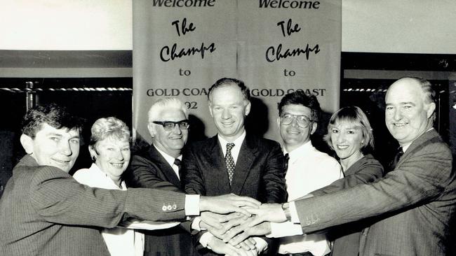 Premier Wayne Goss with John Szczerbanik (Albert), Pat Stern (Burleigh Heads), Tom Harrison (Broadwater), Premier Wayne Goss, Tony Carman (Nerang), Merri Rose (Currumbin) and Peter Lawlor (Southport).