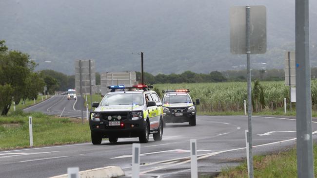 Police are locked in a standoff with an armed man on the Captain Cook Hwy who has refused to surrender himself to officers. PICTURE: STEWART McLEAN