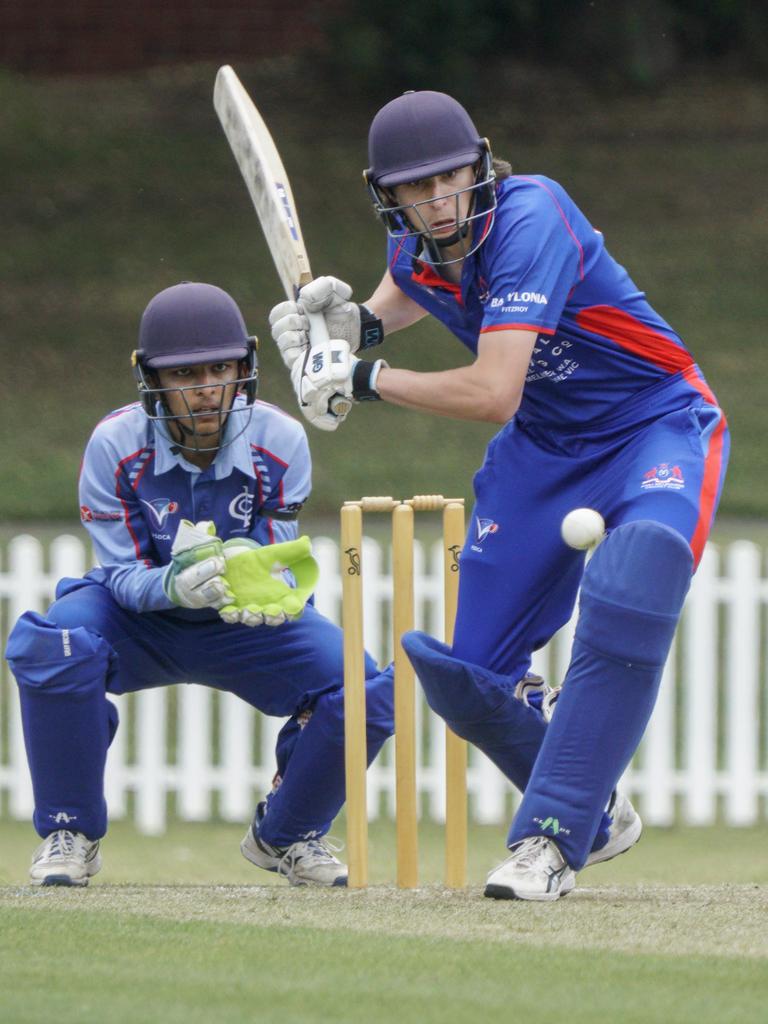 Ivanhoe keeper Ananya Goswami and Jake Rothnie batting for Port Melbourne. Picture: Valeriu Campan