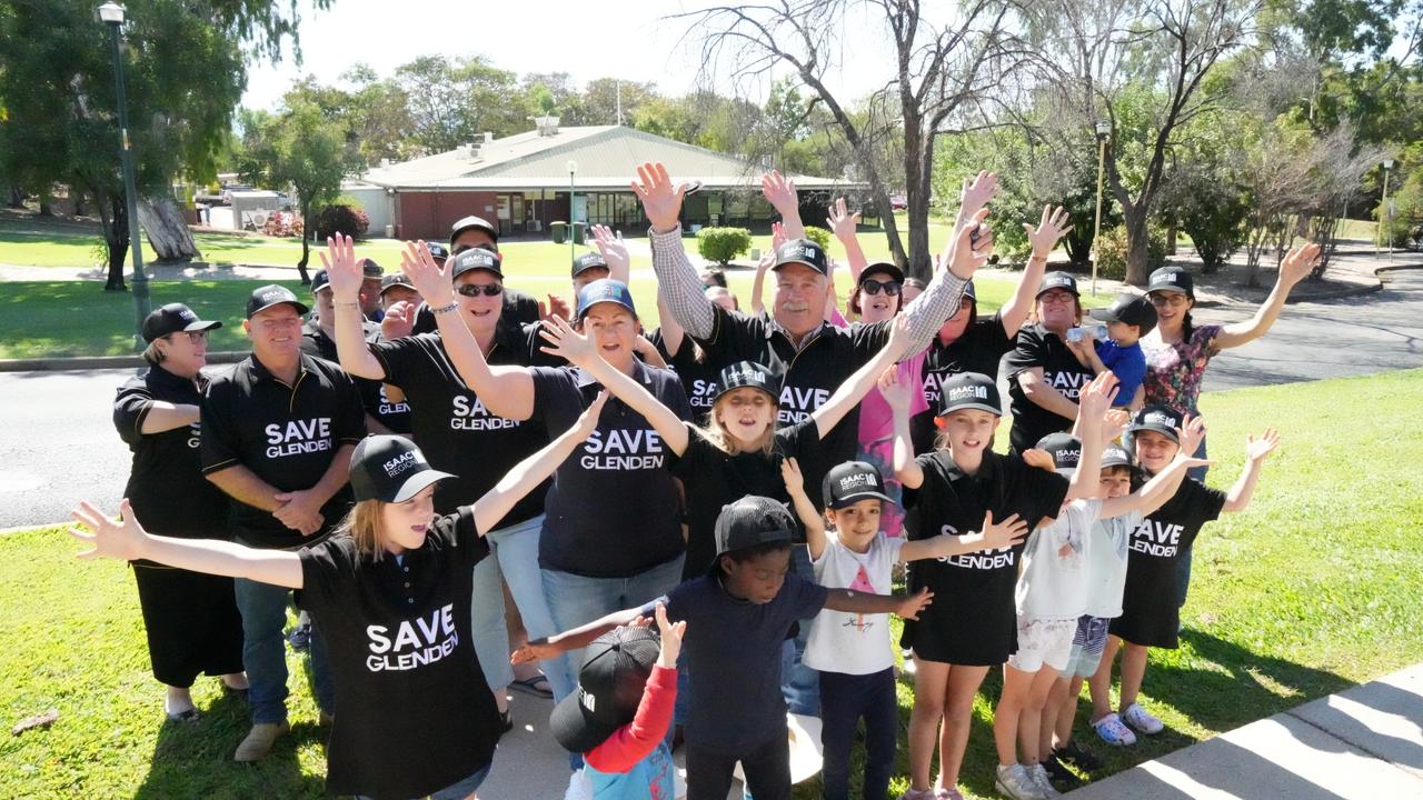 Isaac Mayor Anne Baker (centre) stands with Glenden residents to call out Resources Minister Scott Stewart. Picture: Contributed
