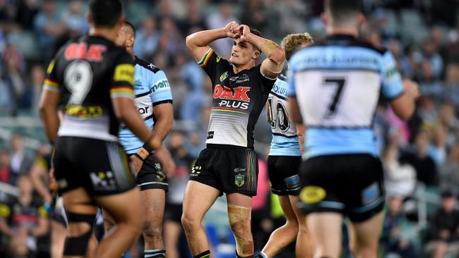 It didn’t come off for Cleary on Friday night. (AAP Image/Dan Himbrechts)