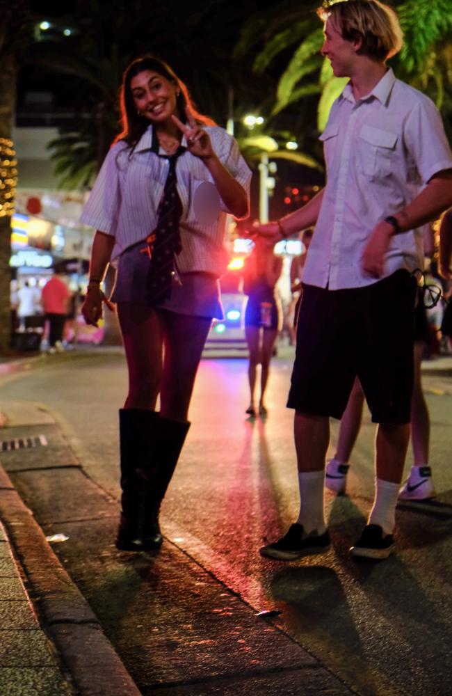 Guys, use the footpath. Picture: news.com.au/James Weir