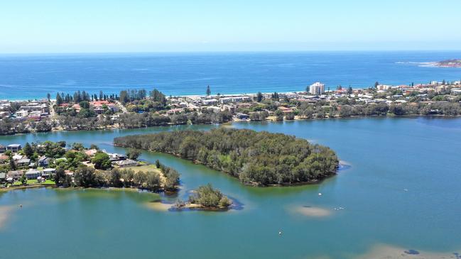 Narrabeen Lagoon