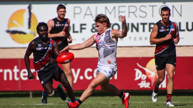 Jay Dahlhaus goes long for Southern Districts in their Round 7 win over the Tiwi Bombers. Picture: Celina Whan AFLNT/Media