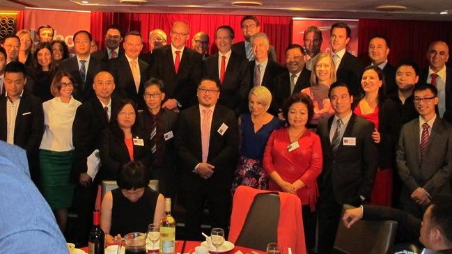 Huang Xiangmo, Chris Bowen, Luke Foley, Bill Shorten and Ernest Wong pictured in a group photo at the dinner.