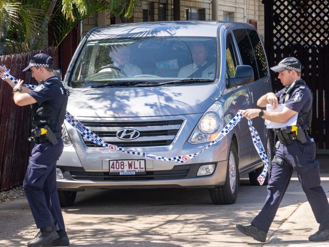 TOWNSVILLE, AUSTRALIA - NewsWire Photos DECEMBER 22, 2020: Police have established a crime scene at a Townsville home with two people dead and a child injured in suspicious circumstances. On Tuesday morning, police responded to a disturbance in Gulliver in Townsville’s southwest. Picture: NewsWire / Cameron Laird