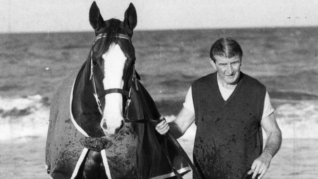 Scamanda, at the beach with trainer Bob Hoysted in 1977, disliked the spelling paddock.