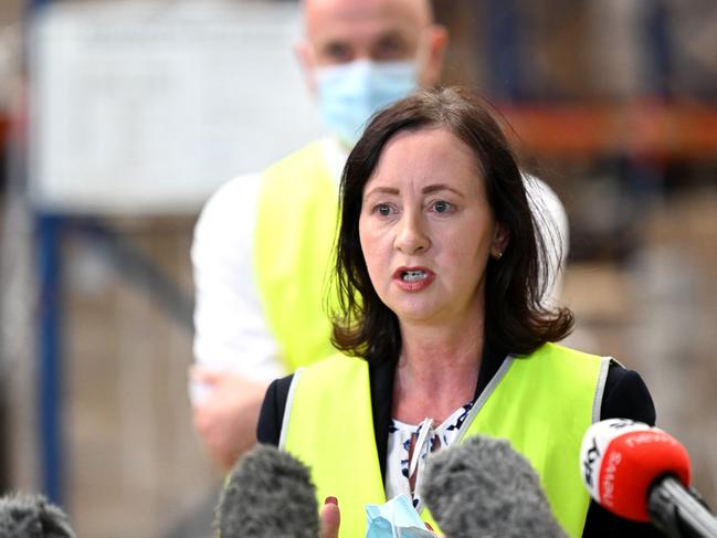 BRISBANE, AUSTRALIA - NewsWire Photos - JANUARY 21, 2022.Queensland Health Minister Yvette, flanked by Chief Health Officer Dr John Gerrard, speaks during a press conference to provide a COVID update. Picture: NCA NewsWire / Dan Peled