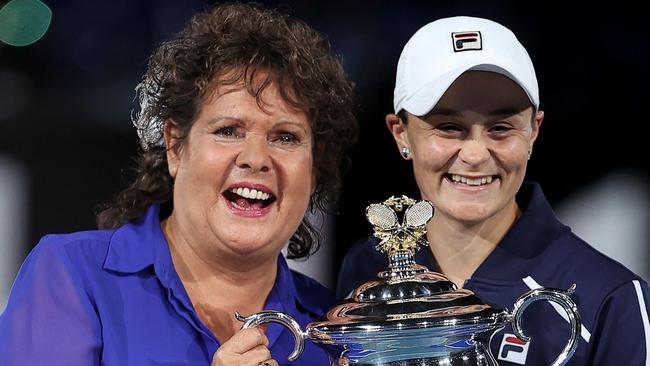 Ash Barty (R) had no idea Evonne Goolagong would present her with the trophy.