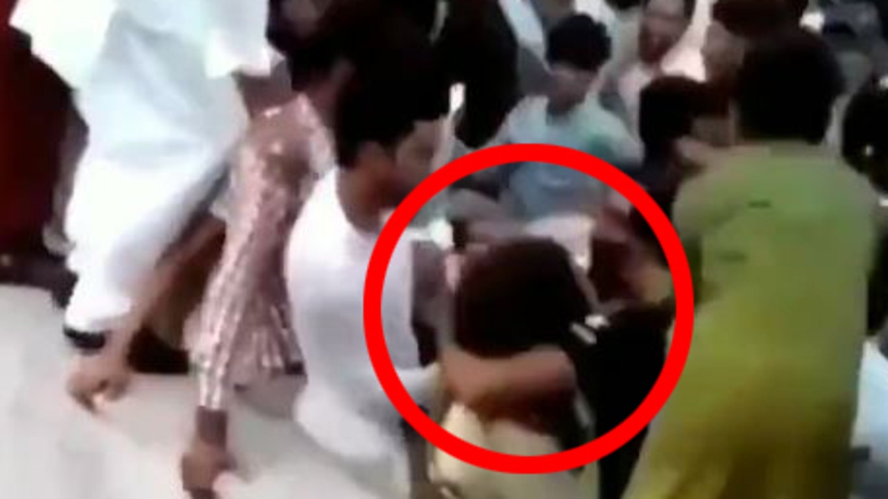 Ayesha Akram assault: Shocking footage shows hundreds of men attacking  woman | news.com.au â€” Australia's leading news site