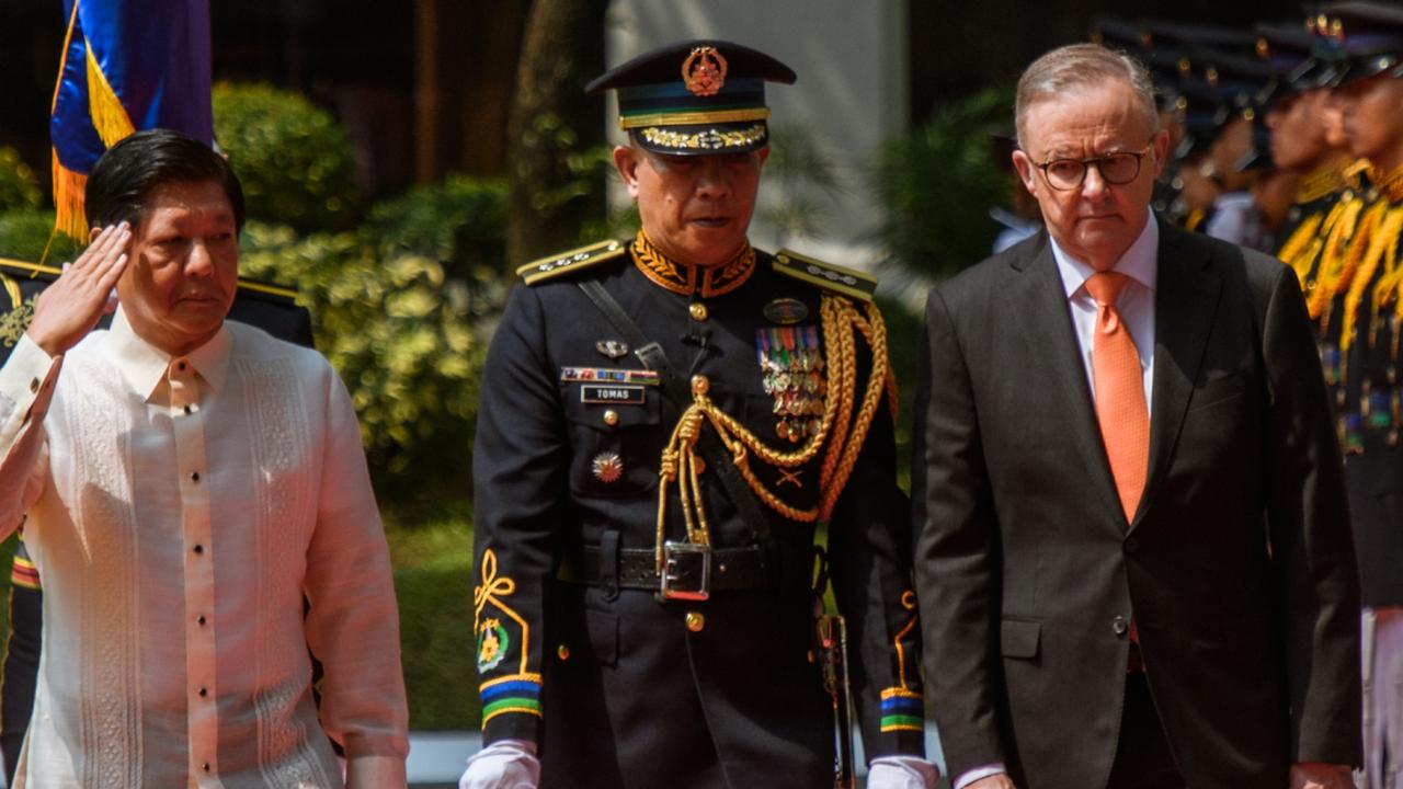 Anthony Albanese with Philippines President Ferdinand Marcos Jr. Picture: AFP