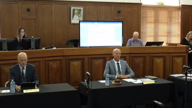 CEO Bernard Smith at the post-election council meeting with new Mayor Glen Hartwig and Councillor Dan Stewart. It was the last meeting Mr Smith would be part of.