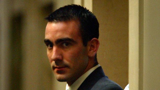 A former homicide detective who investigated accused cop killer Jason Roberts has denied he deliberately hid evidence from the original 2002 trial.