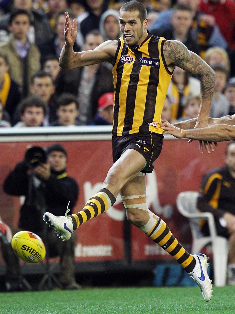 2011 Preliminary Final. Collingwood v Hawthorn. MCG. Lance Franklin dribbles a goal from the boundary line late in the game putting the Hawks back in front.