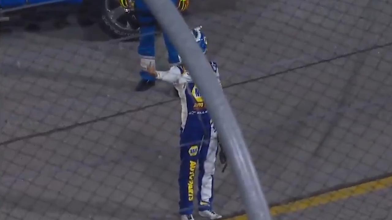 Chase Elliott Gives Kyle Busch the Finger after Darlington Crash