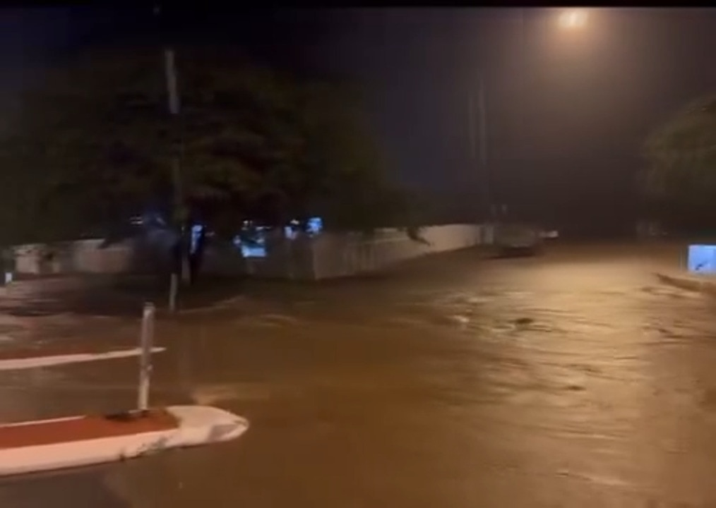 Kamerunga Road and Fairweather in Redlynch, near the Greek Orthodox Church