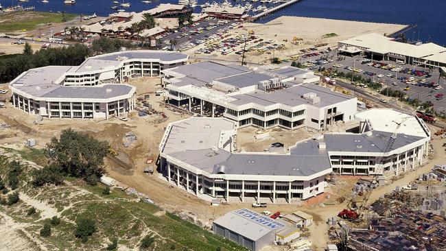 The former Andalucia Park on March 31, 1987 as it was transformed into the Sheraton Mirage.