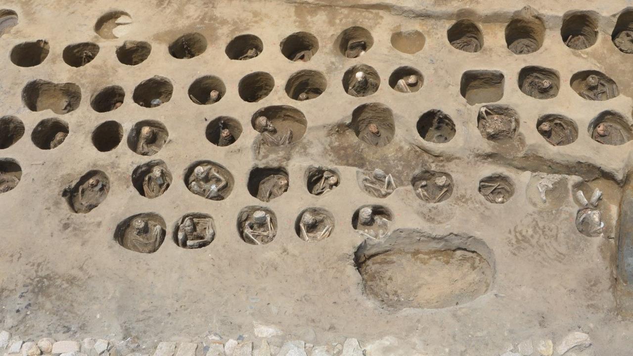 Excavation of the ‘Umeda Grave’, one of the seven graves of Osaka. Picture: Osaka City Cultural Properties Association