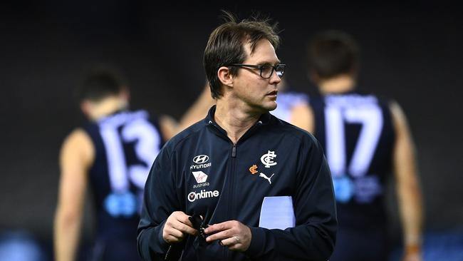 MELBOURNE, AUSTRALIA - AUGUST 21: Blues head coach David Teague looks on during the round 23 AFL match between Carlton Blues and Greater Western Sydney Giants at Marvel Stadium on August 21, 2021 in Melbourne, Australia. (Photo by Quinn Rooney/Getty Images)