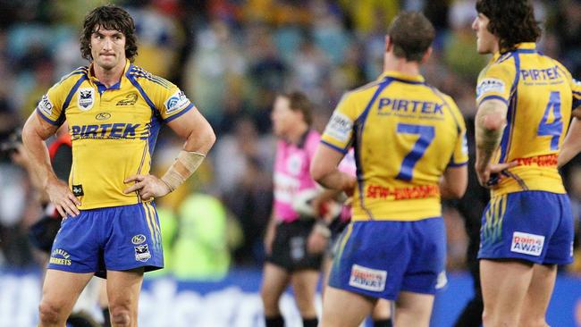 Nathan Hindmarsh looks dejected after the 2009 NRL grand final loss to the Melbourne Storm. Picture: Mark Nolan/Getty Images