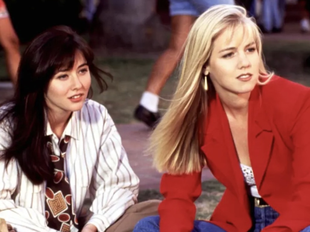 Shannen Doherty and Jennie Garth as Brenda and Kelly in <i>Beverly Hills, 90210.</i>