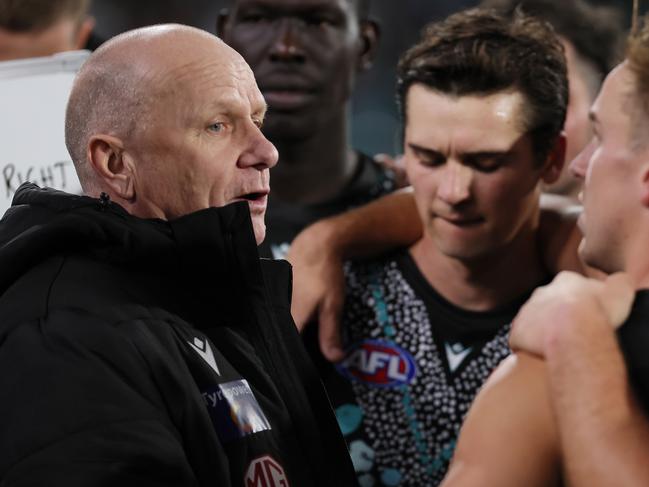Ken Hinkley with his troops. Picture: Getty Images