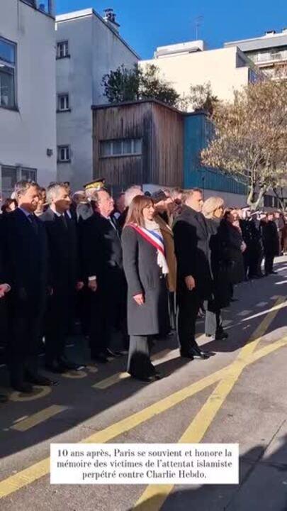 Macron and Hidalgo Lay Wreath at Scene of Charlie Hebdo Attack, 10 Years On